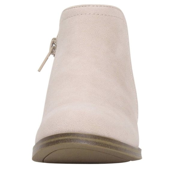 NWB Mia Kids Girls Darlette BlushFaux Leather Perforated Ankle Boots 12M - Picture 2 of 7